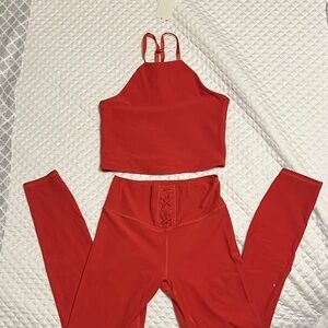 Red High-Neck Sports Crop Top & High-Waist Leggings Set - Women